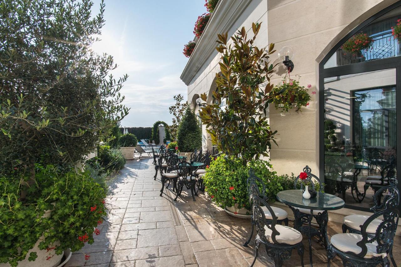 Casa Di Fiore Spa And Medical Hotel, Mineral Pools & Private Beach Кранево Екстер'єр фото The terrace