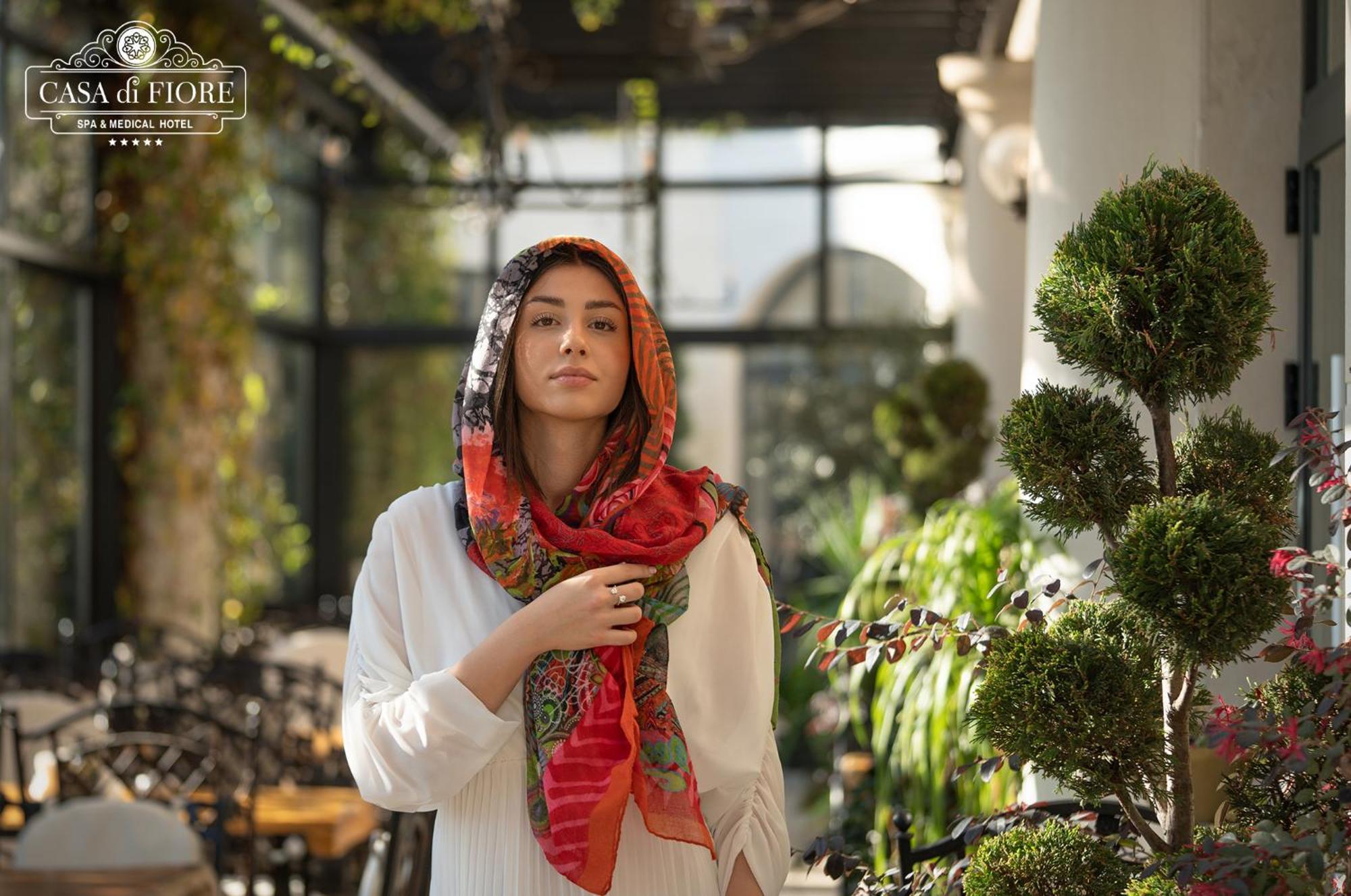 Casa Di Fiore Spa And Medical Hotel, Mineral Pools & Private Beach Кранево Екстер'єр фото A woman wearing a hijab
