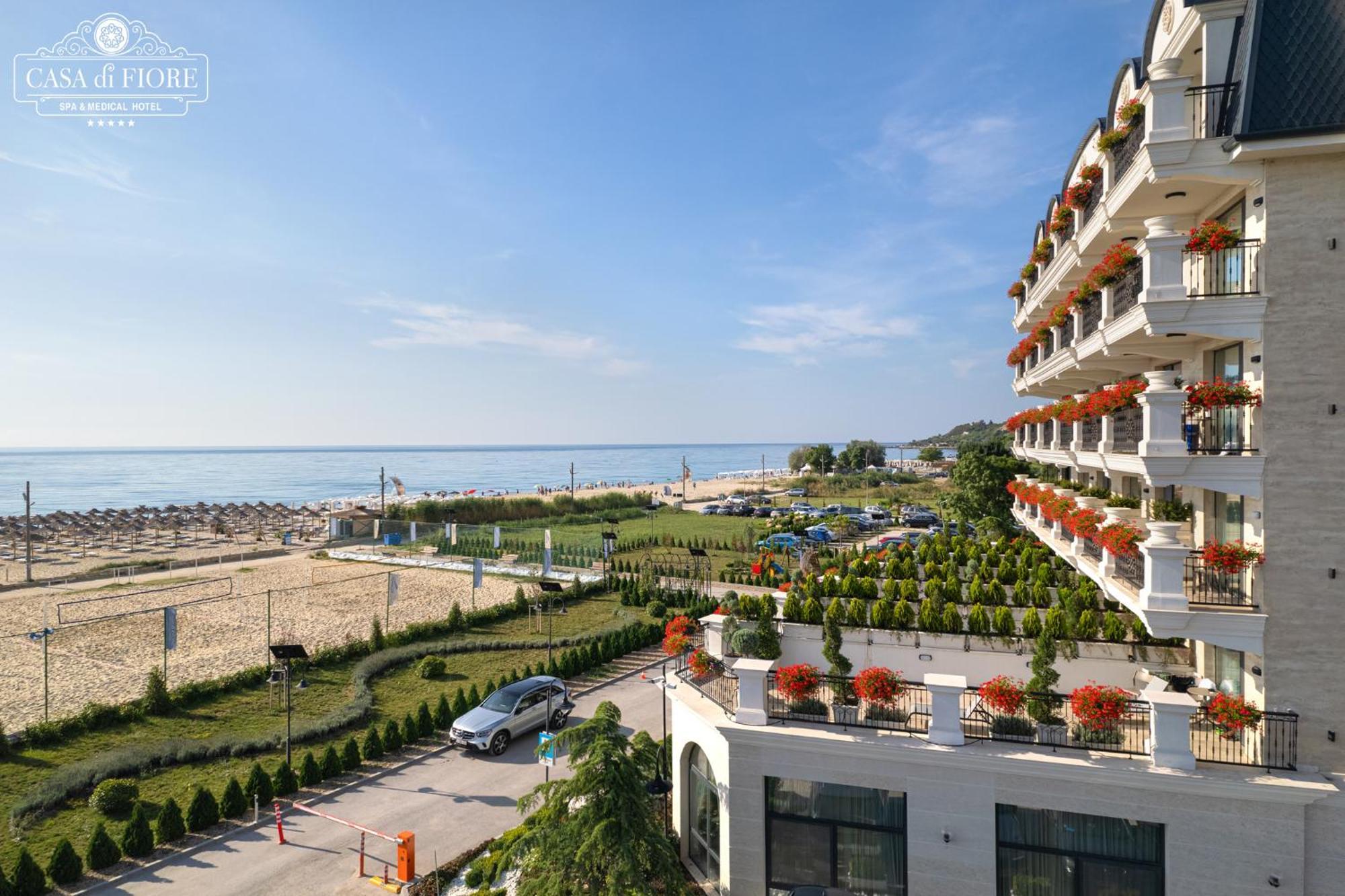Casa Di Fiore Spa And Medical Hotel, Mineral Pools & Private Beach Кранево Екстер'єр фото The beach at the complex